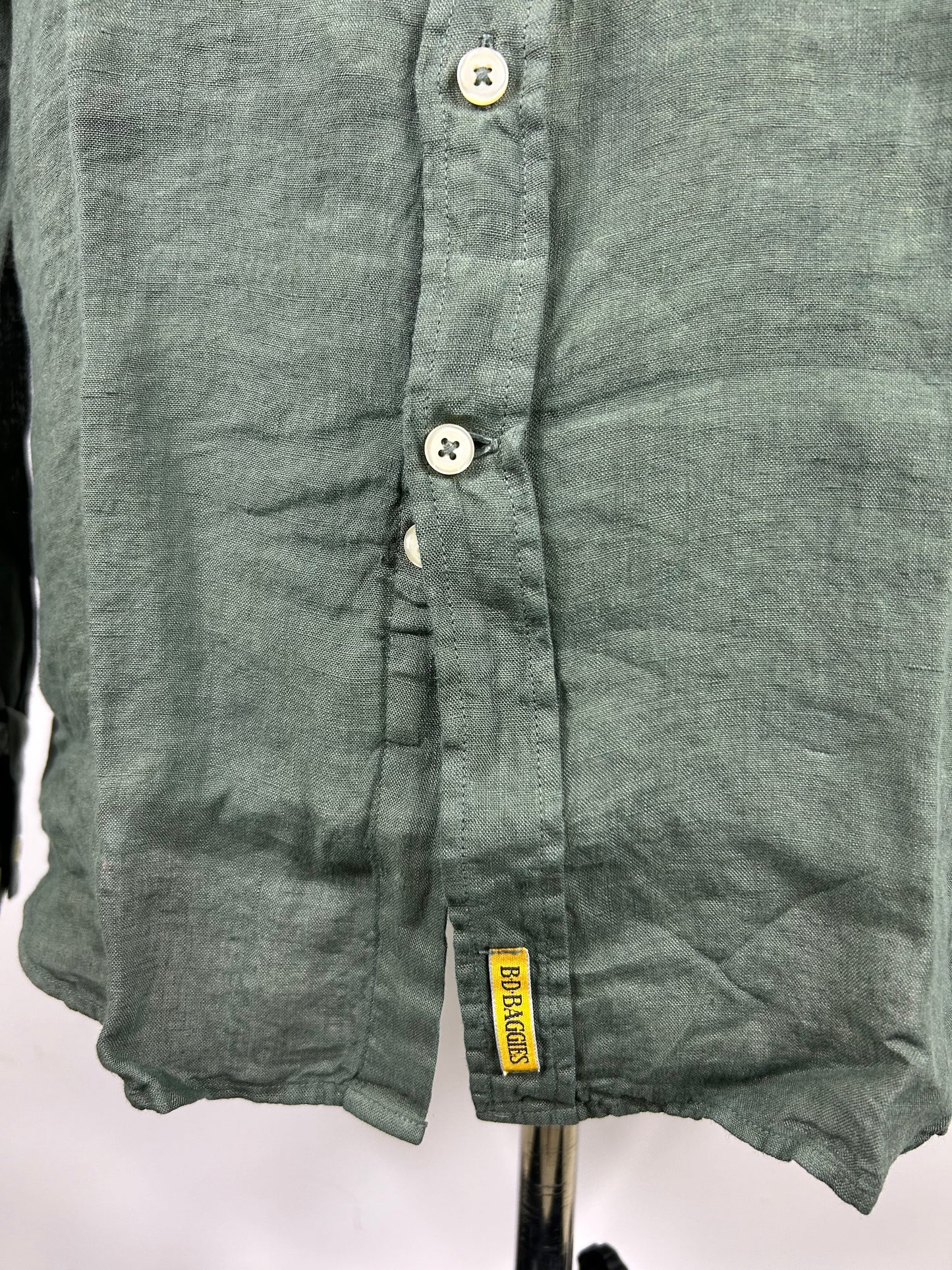 Camicia verde slim fit in lino collo alla coreana modello Dexter by B.D. BAGGIES