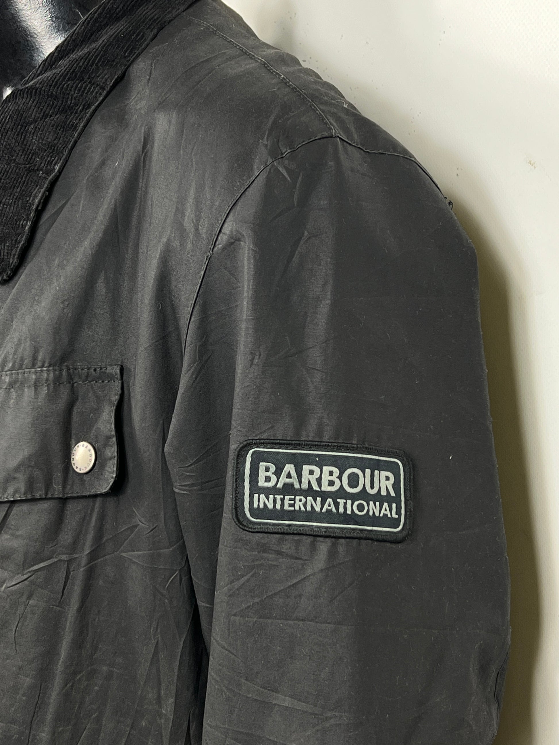 Barbour Giacca Uomo nera cerata Large Man Polarwax Black Jacket Size L –  Shop In London